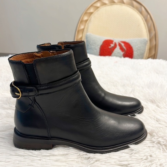 NEW $170 Franco Sarto Elese Black leather buckle heel ankle bootie women size 6 - Picture 4 of 7